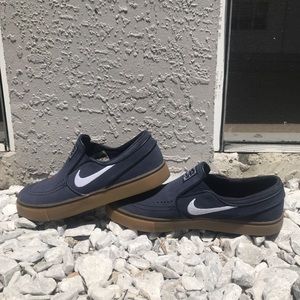 Nike Janoski